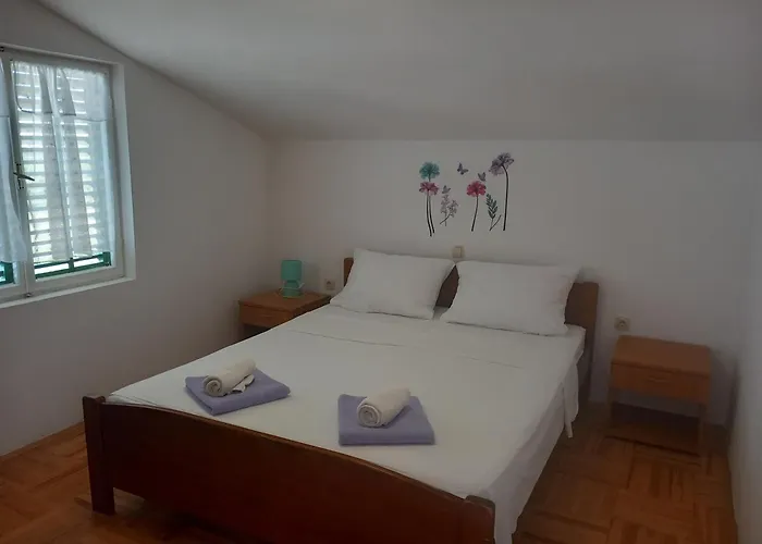 Apartments Mira