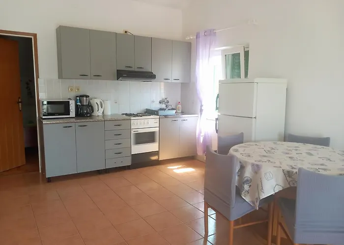 Apartments Mira